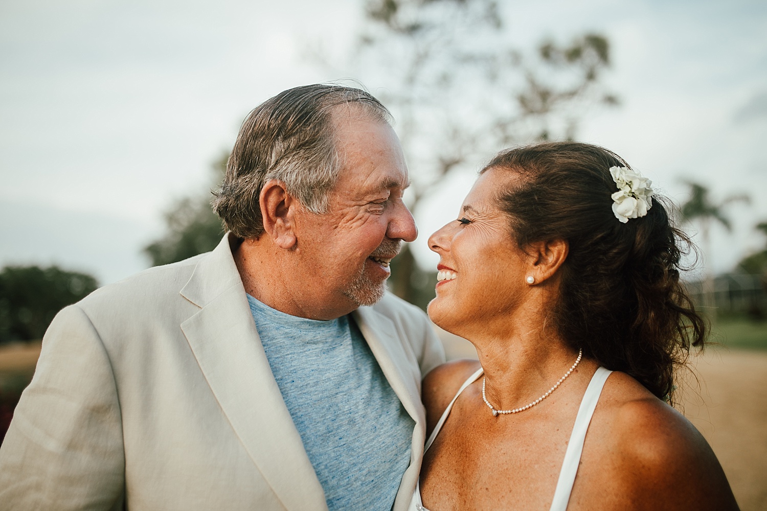 Intimate Backyard Wedding, Ft. Myers Wedding Photos, Ft Myers Wedding Photographers, Ashley Izquierdo, Tampa Wedding Photographers, Tampa Wedding Photographer, Intimate Backyard Wedding Photos, The Vine Fort Myers, Backyard wedding photos, Backyard wedding ideas