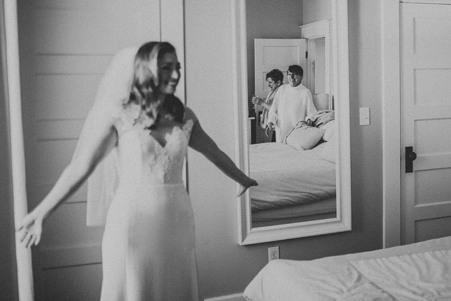 gulfport casino wedding, st Petersburg wedding venues, gulfport casino wedding photos, gulfportwedding casino, ashley izquierdo, tampa wedding photographers, tampa wedding photos, tampa wedding venues, best tampa wedding photographers, getting ready photos