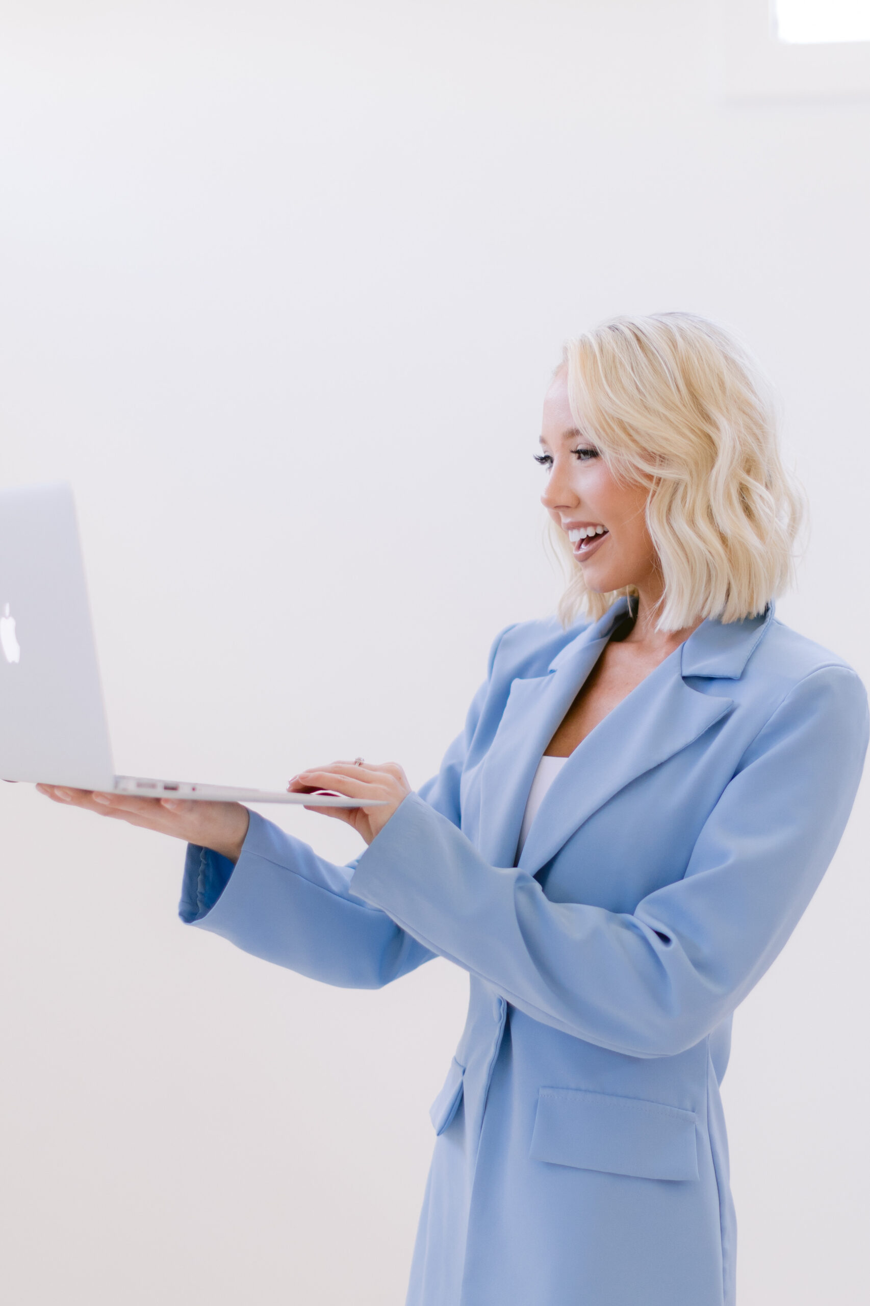 tampa headshot photographer, headshot photographer tampa, tampa photographer, Ashley Izquierdo, best tampa photographers, tampa photo studios